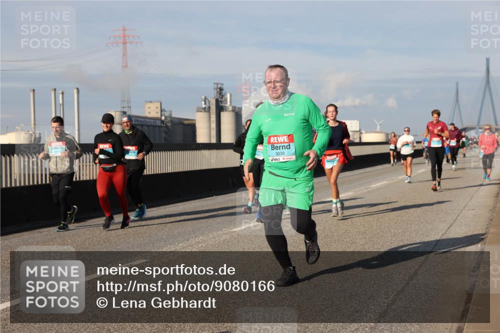 03.10.2025 - Köhlbrandbrückenlauf Lena Gebhardt http://msf.ph/oto/9080166 03.10.2025 10:03:42 Position 2 3039 meine-sportfotos.de