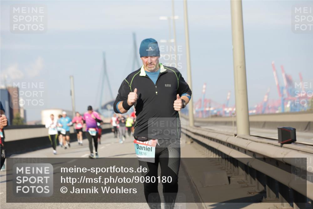 03.10.2025 - Köhlbrandbrückenlauf Jannik Wohlers http://msf.ph/oto/9080180 03.10.2025 09:53:50 Position 3 1876 meine-sportfotos.de