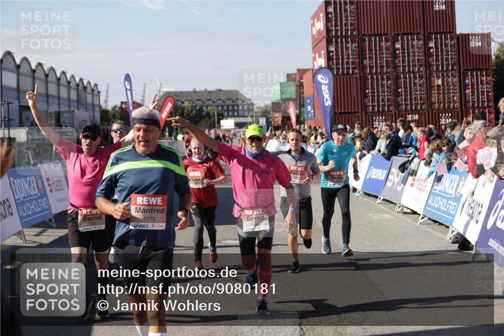03.10.2025 - Köhlbrandbrückenlauf Jannik Wohlers http://msf.ph/oto/9080181 03.10.2025 13:17:47 Ziel 4410, 4645, 4679, 4829, 5168, 5339, 5685, 5731, 5732, 5917, 6331, 6388, 6485, 6704 meine-sportfotos.de