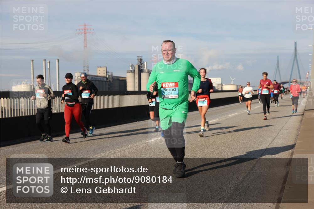 03.10.2025 - Köhlbrandbrückenlauf Lena Gebhardt http://msf.ph/oto/9080184 03.10.2025 10:03:42 Position 2 3039 meine-sportfotos.de