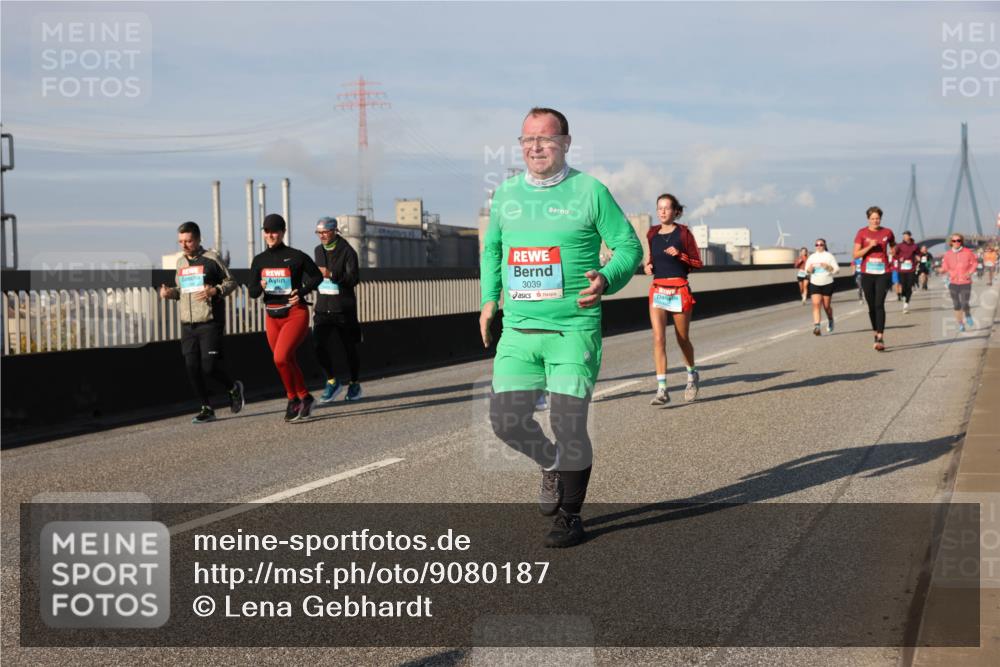 03.10.2025 - Köhlbrandbrückenlauf Lena Gebhardt http://msf.ph/oto/9080187 03.10.2025 10:03:42 Position 2 3039 meine-sportfotos.de