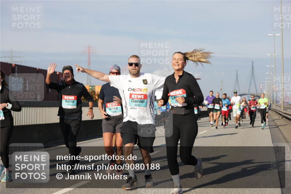 03.10.2025 - Köhlbrandbrückenlauf Jannik Wohlers http://msf.ph/oto/9080188 03.10.2025 10:01:50 Position 3 1803, 1684, 24, 2836 meine-sportfotos.de
