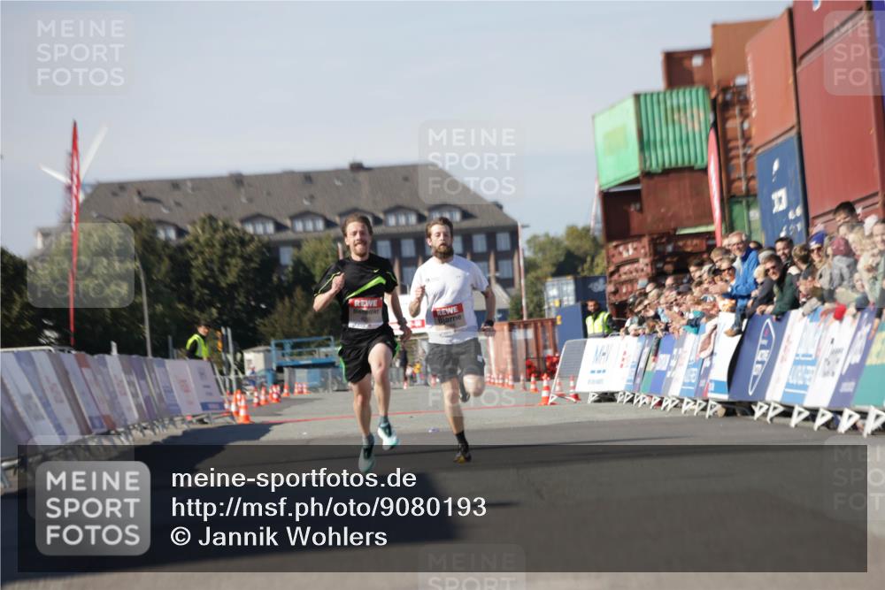 03.10.2025 - Köhlbrandbrückenlauf Jannik Wohlers http://msf.ph/oto/9080193 03.10.2025 12:50:03 Ziel 4035, 6086 meine-sportfotos.de