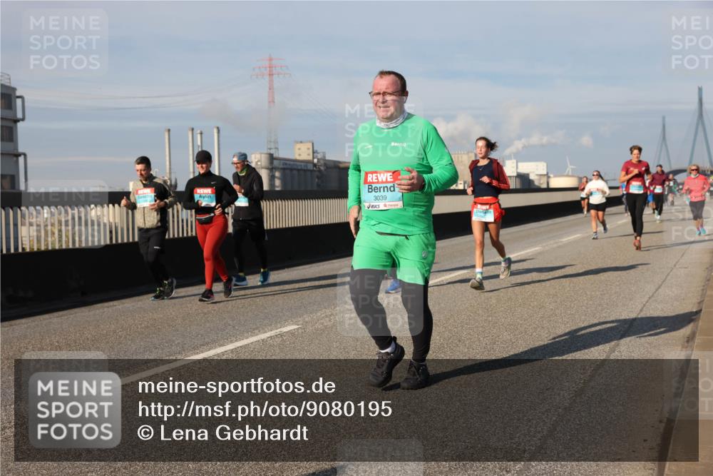 03.10.2025 - Köhlbrandbrückenlauf Lena Gebhardt http://msf.ph/oto/9080195 03.10.2025 10:03:42 Position 2 3039 meine-sportfotos.de
