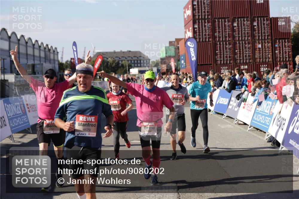 03.10.2025 - Köhlbrandbrückenlauf Jannik Wohlers http://msf.ph/oto/9080202 03.10.2025 13:17:47 Ziel 4410, 4645, 4679, 4829, 5168, 5339, 5685, 5731, 5732, 5917, 6331, 6388, 6485, 6704 meine-sportfotos.de