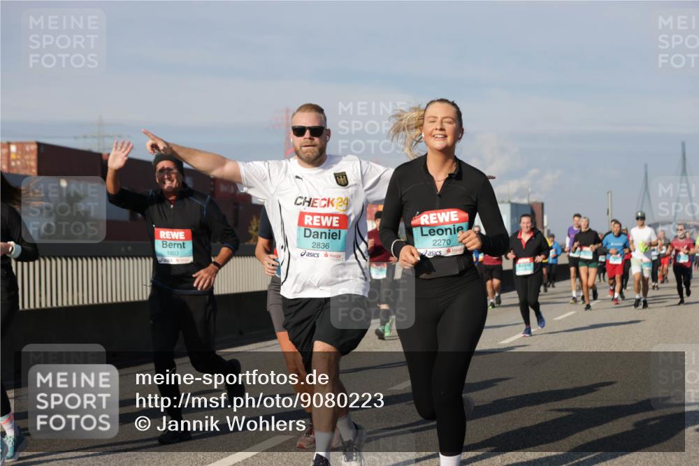 03.10.2025 - Köhlbrandbrückenlauf Jannik Wohlers http://msf.ph/oto/9080223 03.10.2025 10:01:50 Position 3 17, 1803, 24, 2836, 2270 meine-sportfotos.de