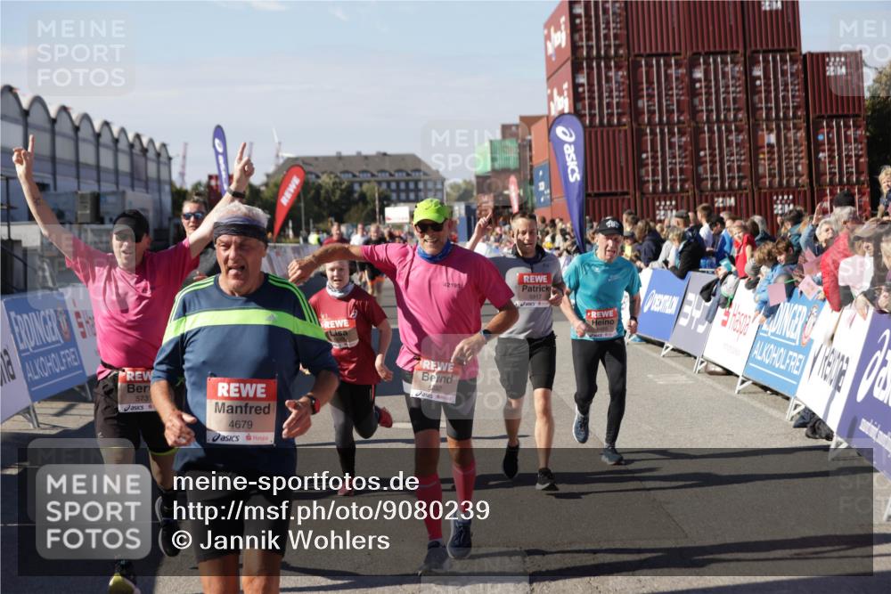 03.10.2025 - Köhlbrandbrückenlauf Jannik Wohlers http://msf.ph/oto/9080239 03.10.2025 13:17:47 Ziel 4410, 4645, 4679, 4829, 5168, 5339, 5685, 5731, 5732, 5917, 6331, 6388, 6485, 6704 meine-sportfotos.de
