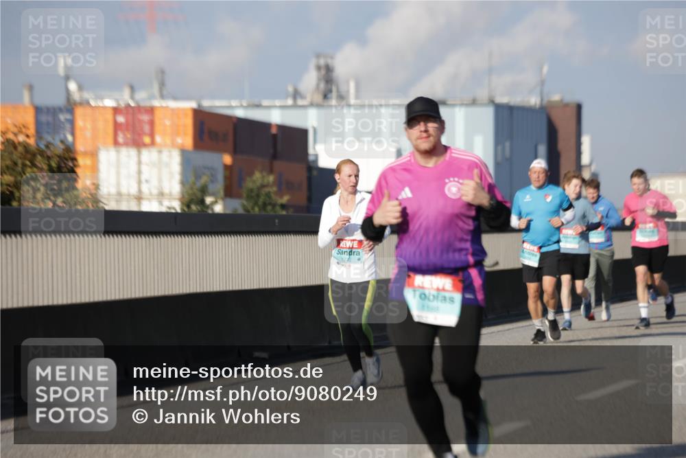 03.10.2025 - Köhlbrandbrückenlauf Jannik Wohlers http://msf.ph/oto/9080249 03.10.2025 09:53:57 Position 3 1742 meine-sportfotos.de