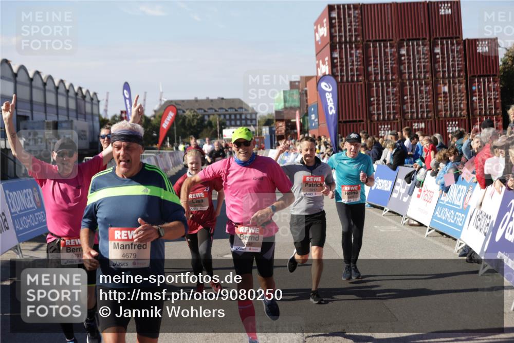 03.10.2025 - Köhlbrandbrückenlauf Jannik Wohlers http://msf.ph/oto/9080250 03.10.2025 13:17:47 Ziel 4410, 4645, 4679, 4829, 5168, 5339, 5685, 5731, 5732, 5917, 6331, 6388, 6485, 6704 meine-sportfotos.de