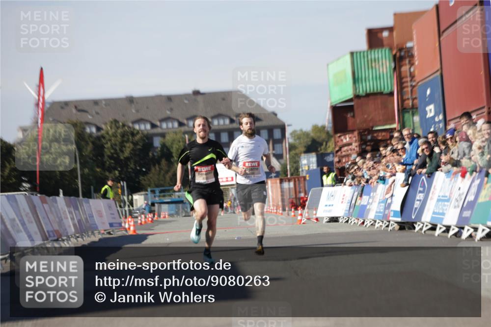 03.10.2025 - Köhlbrandbrückenlauf Jannik Wohlers http://msf.ph/oto/9080263 03.10.2025 12:50:03 Ziel 4035, 6086 meine-sportfotos.de