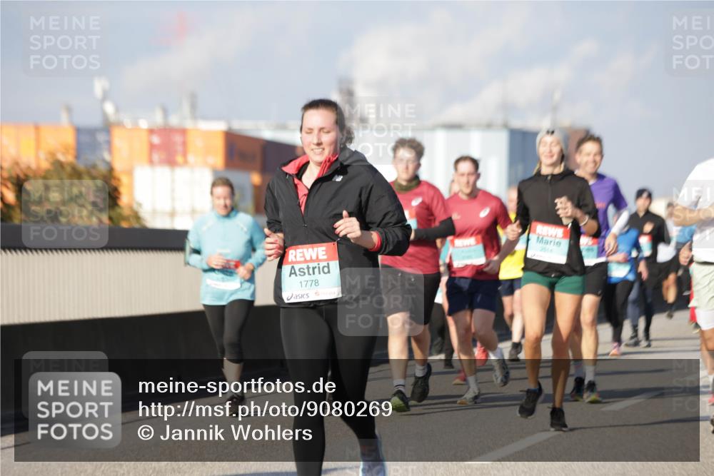 03.10.2025 - Köhlbrandbrückenlauf Jannik Wohlers http://msf.ph/oto/9080269 03.10.2025 10:01:52 Position 3 1778, 2514 meine-sportfotos.de
