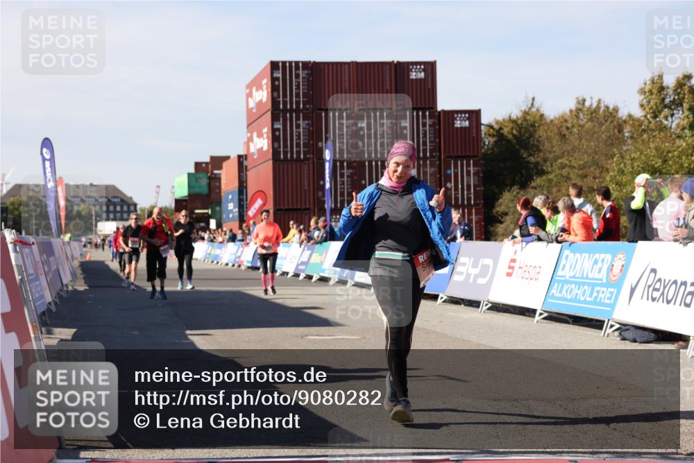 03.10.2025 - Köhlbrandbrückenlauf Lena Gebhardt http://msf.ph/oto/9080282 03.10.2025 13:45:44 Ziel 5184, 5860, 6029 meine-sportfotos.de