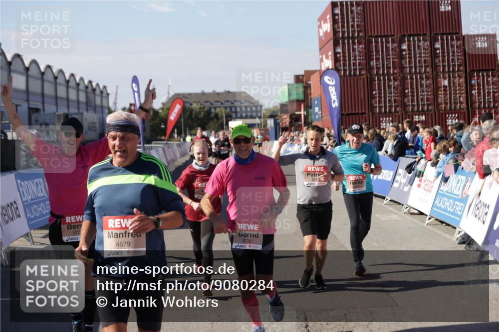 03.10.2025 - Köhlbrandbrückenlauf Jannik Wohlers http://msf.ph/oto/9080284 03.10.2025 13:17:47 Ziel 4410, 4645, 4679, 4829, 5168, 5339, 5685, 5731, 5732, 5917, 6331, 6388, 6485, 6704 meine-sportfotos.de