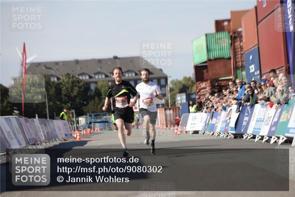 03.10.2025 - Köhlbrandbrückenlauf Jannik Wohlers http://msf.ph/oto/9080302 03.10.2025 12:50:04 Ziel 4035, 6086 meine-sportfotos.de