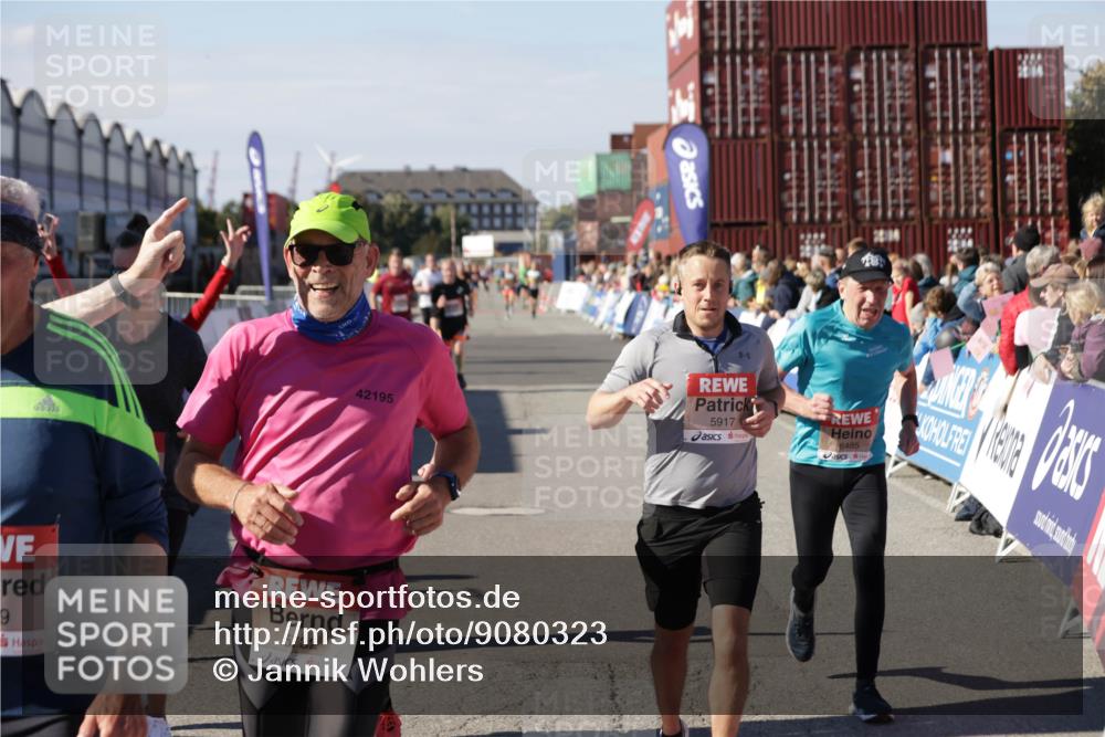 03.10.2025 - Köhlbrandbrückenlauf Jannik Wohlers http://msf.ph/oto/9080323 03.10.2025 13:17:49 Ziel 4410, 4645, 4679, 4829, 5168, 5339, 5685, 5731, 5732, 5917, 6153, 6331, 6435, 6485, 6704 meine-sportfotos.de