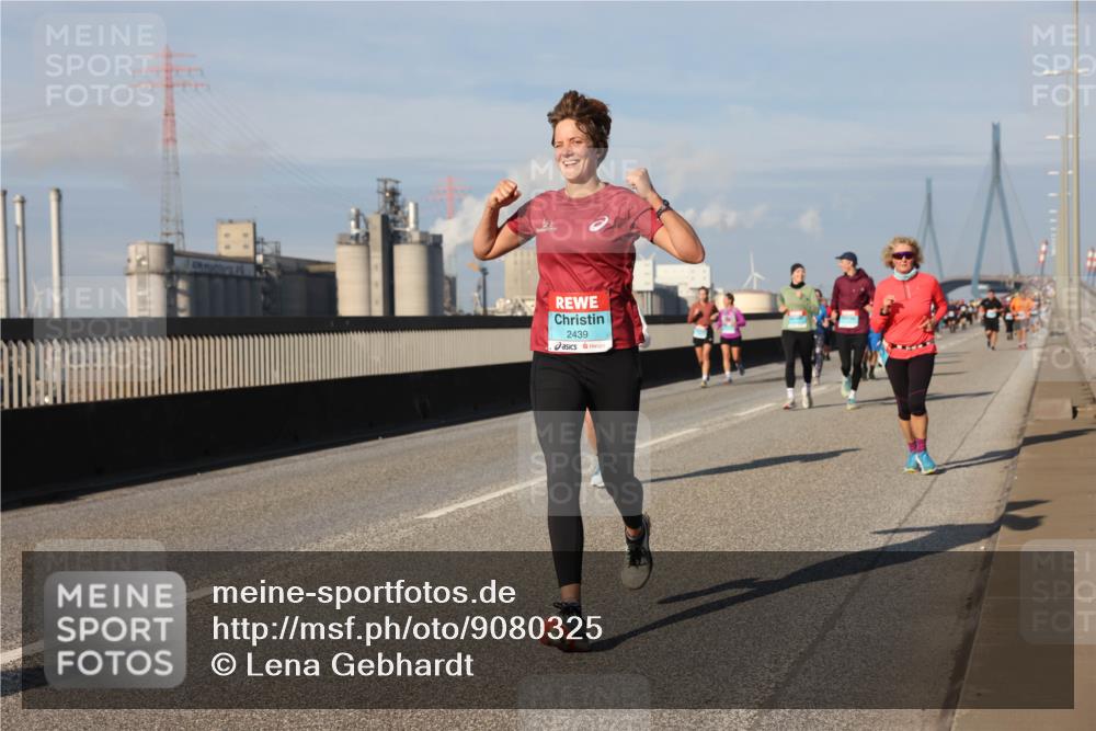 03.10.2025 - Köhlbrandbrückenlauf Lena Gebhardt http://msf.ph/oto/9080325 03.10.2025 10:03:46 Position 2 2439 meine-sportfotos.de
