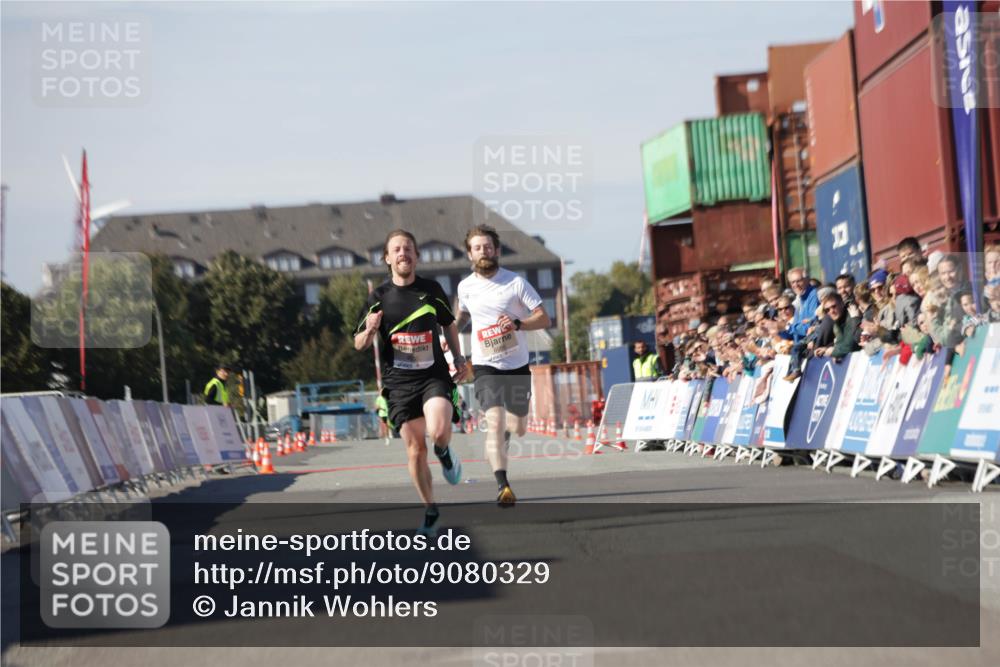 03.10.2025 - Köhlbrandbrückenlauf Jannik Wohlers http://msf.ph/oto/9080329 03.10.2025 12:50:04 Ziel 4035, 6086 meine-sportfotos.de