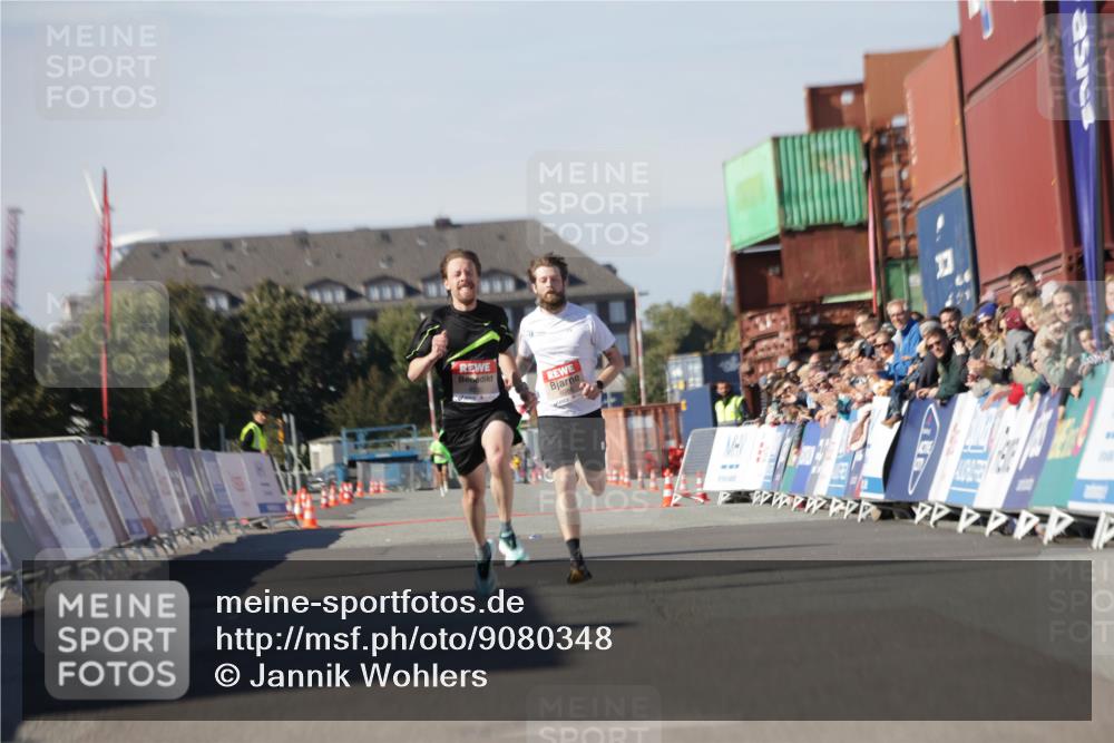 03.10.2025 - Köhlbrandbrückenlauf Jannik Wohlers http://msf.ph/oto/9080348 03.10.2025 12:50:04 Ziel 4035, 6086 meine-sportfotos.de