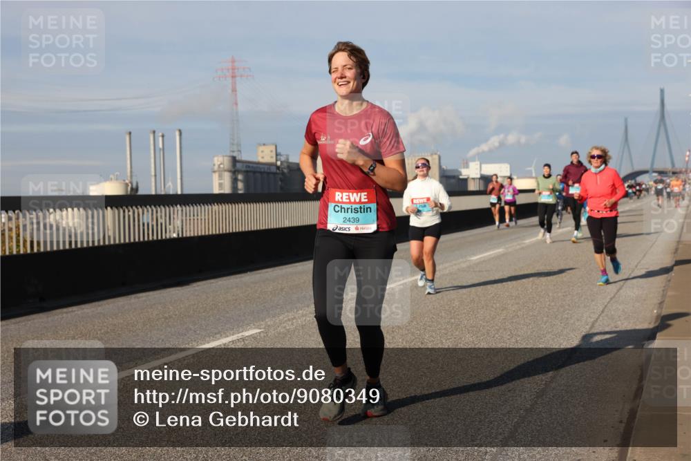 03.10.2025 - Köhlbrandbrückenlauf Lena Gebhardt http://msf.ph/oto/9080349 03.10.2025 10:03:47 Position 2 2439 meine-sportfotos.de