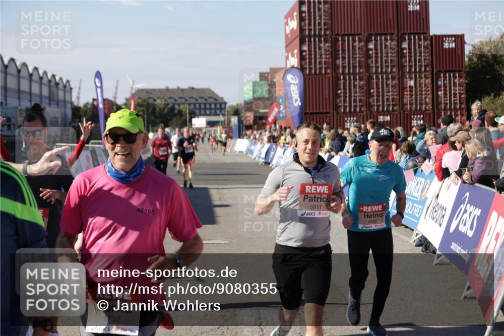 03.10.2025 - Köhlbrandbrückenlauf Jannik Wohlers http://msf.ph/oto/9080355 03.10.2025 13:17:49 Ziel 4410, 4645, 4679, 4829, 5168, 5339, 5685, 5731, 5732, 5917, 6153, 6331, 6435, 6485, 6704 meine-sportfotos.de