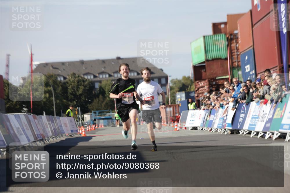 03.10.2025 - Köhlbrandbrückenlauf Jannik Wohlers http://msf.ph/oto/9080368 03.10.2025 12:50:04 Ziel 4035, 6086 meine-sportfotos.de
