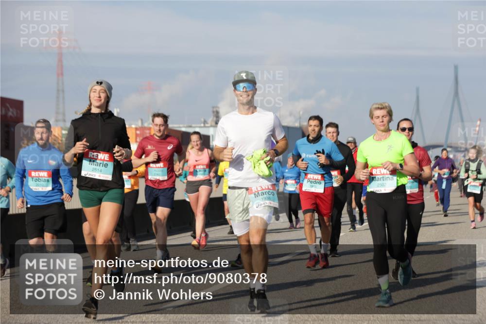 03.10.2025 - Köhlbrandbrückenlauf Jannik Wohlers http://msf.ph/oto/9080378 03.10.2025 10:01:55 Position 3 2010, 2514, 3762, 1938, 1815, 2502 meine-sportfotos.de