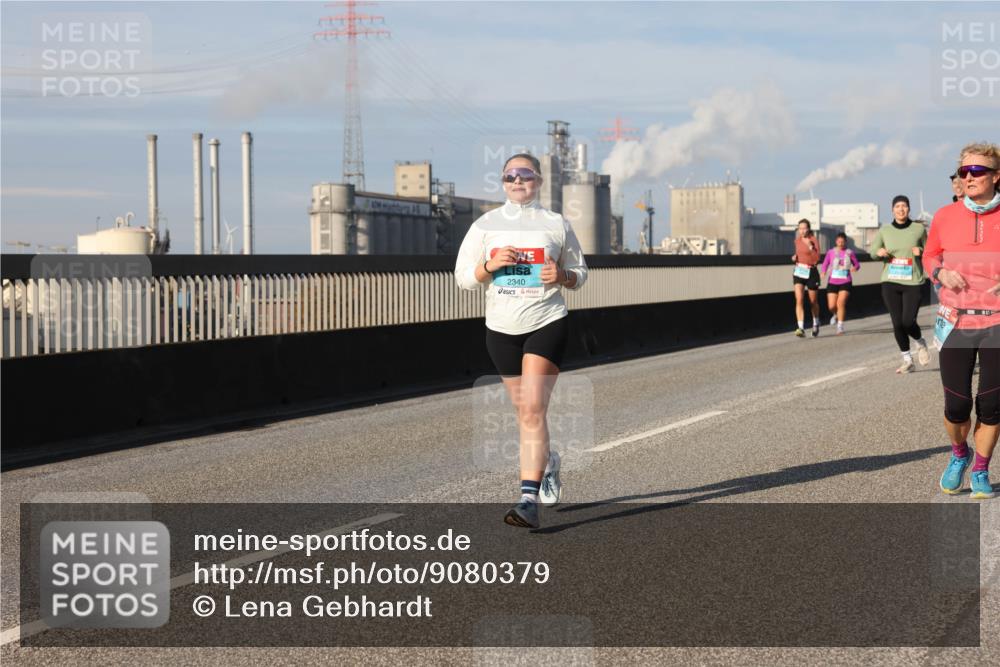 03.10.2025 - Köhlbrandbrückenlauf Lena Gebhardt http://msf.ph/oto/9080379 03.10.2025 10:03:48 Position 2 2340 meine-sportfotos.de