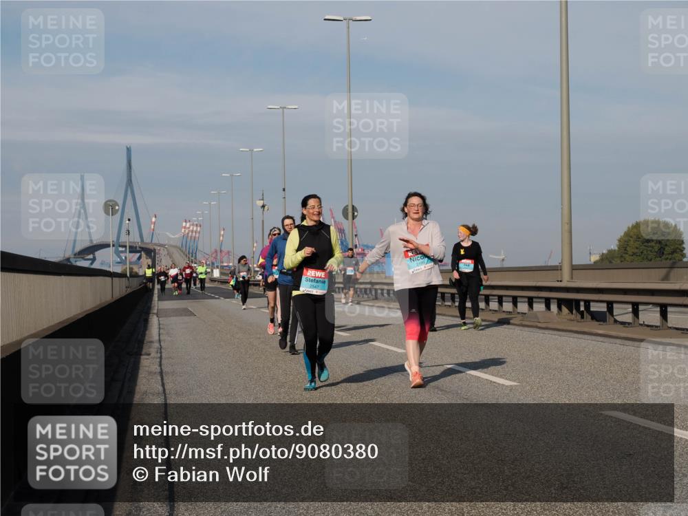 03.10.2025 - Köhlbrandbrückenlauf Fabian Wolf http://msf.ph/oto/9080380 03.10.2025 10:17:32 Position 3 2547, 2199 meine-sportfotos.de