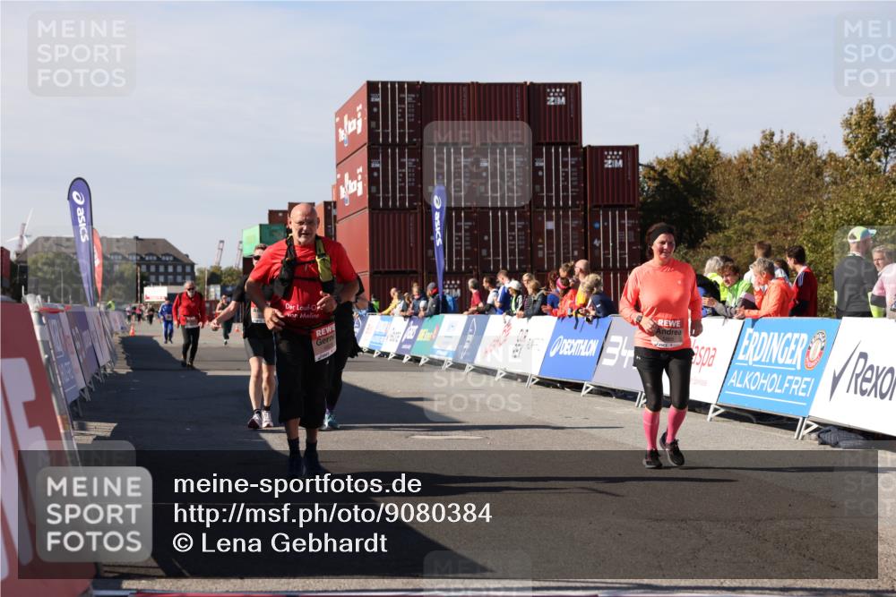 03.10.2025 - Köhlbrandbrückenlauf Lena Gebhardt http://msf.ph/oto/9080384 03.10.2025 13:45:49 Ziel 5184, 5375, 5376, 5860, 6029 meine-sportfotos.de