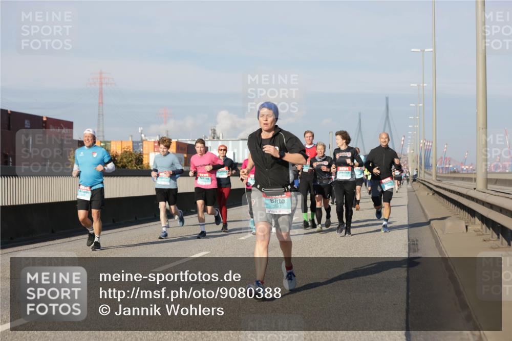 03.10.2025 - Köhlbrandbrückenlauf Jannik Wohlers http://msf.ph/oto/9080388 03.10.2025 09:54:05 Position 3 3493 meine-sportfotos.de