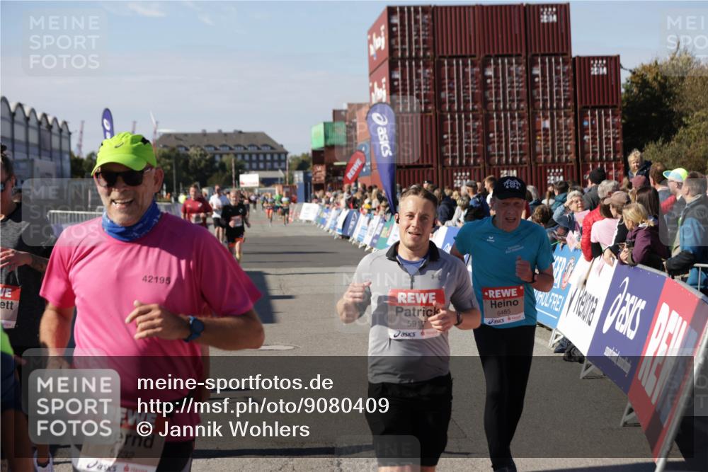 03.10.2025 - Köhlbrandbrückenlauf Jannik Wohlers http://msf.ph/oto/9080409 03.10.2025 13:17:49 Ziel 4410, 4645, 4679, 4829, 5168, 5339, 5685, 5731, 5732, 5917, 6153, 6331, 6435, 6485, 6704 meine-sportfotos.de