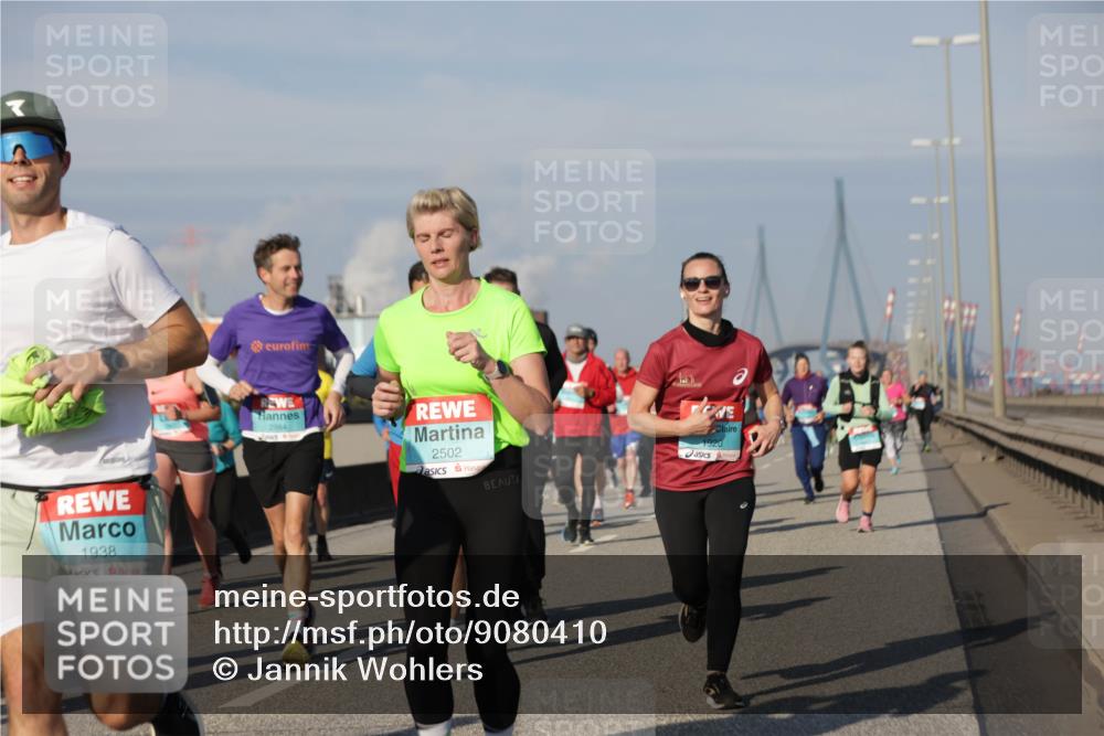 03.10.2025 - Köhlbrandbrückenlauf Jannik Wohlers http://msf.ph/oto/9080410 03.10.2025 10:01:56 Position 3 1938, 2984, 2502, 1920 meine-sportfotos.de