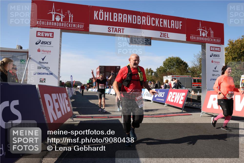 03.10.2025 - Köhlbrandbrückenlauf Lena Gebhardt http://msf.ph/oto/9080438 03.10.2025 13:45:53 Ziel 5184, 5375, 5376, 5860, 6029 meine-sportfotos.de