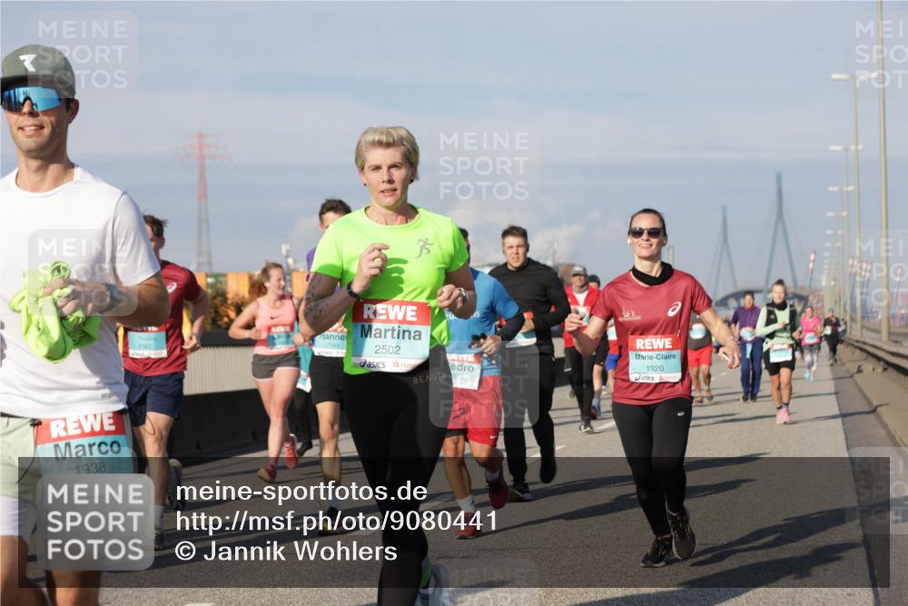 03.10.2025 - Köhlbrandbrückenlauf Jannik Wohlers http://msf.ph/oto/9080441 03.10.2025 10:01:56 Position 3 1938, 2502, 815, 1920 meine-sportfotos.de