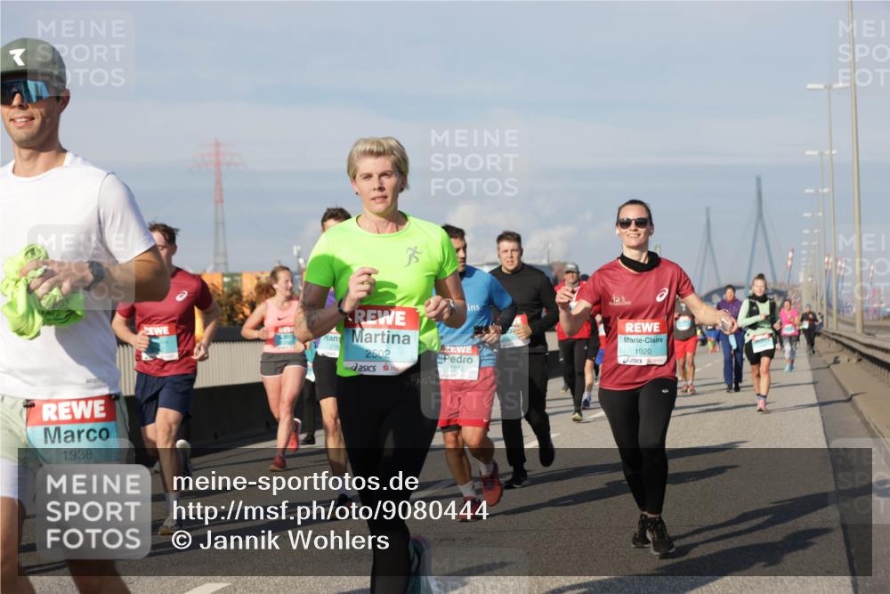 03.10.2025 - Köhlbrandbrückenlauf Jannik Wohlers http://msf.ph/oto/9080444 03.10.2025 10:01:56 Position 3 1938, 35, 298, 2502, 1815, 1920 meine-sportfotos.de