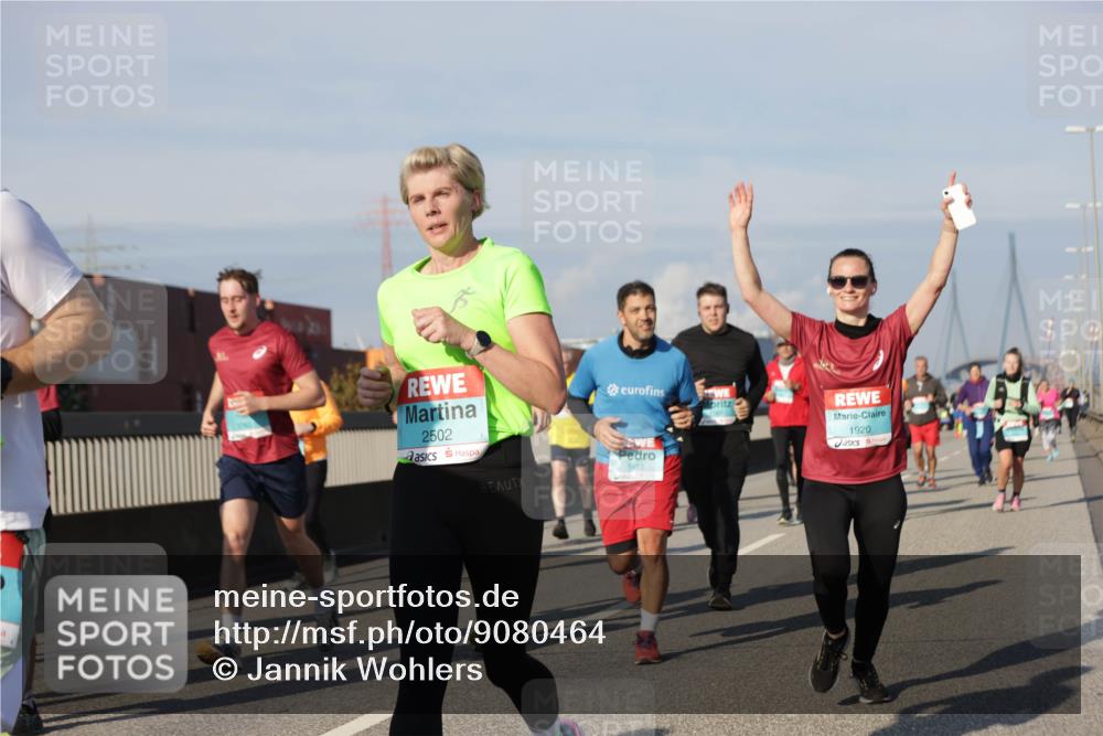 03.10.2025 - Köhlbrandbrückenlauf Jannik Wohlers http://msf.ph/oto/9080464 03.10.2025 10:01:57 Position 3 4, 1920, 2502, 1815 meine-sportfotos.de