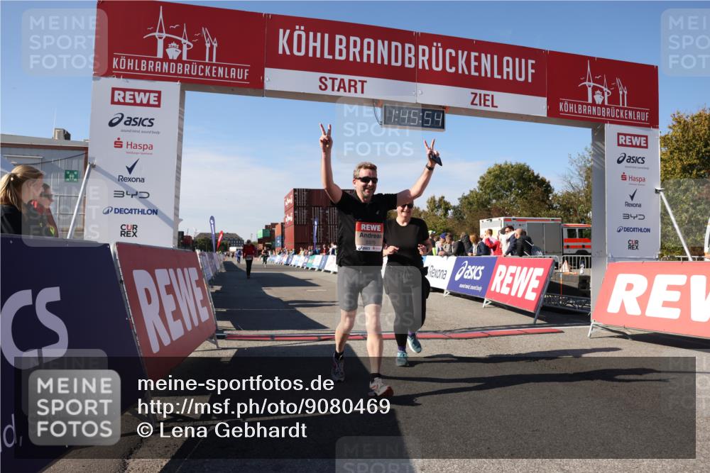 03.10.2025 - Köhlbrandbrückenlauf Lena Gebhardt http://msf.ph/oto/9080469 03.10.2025 13:45:54 Ziel 5184, 5327, 5375, 5376, 5860, 6029 meine-sportfotos.de