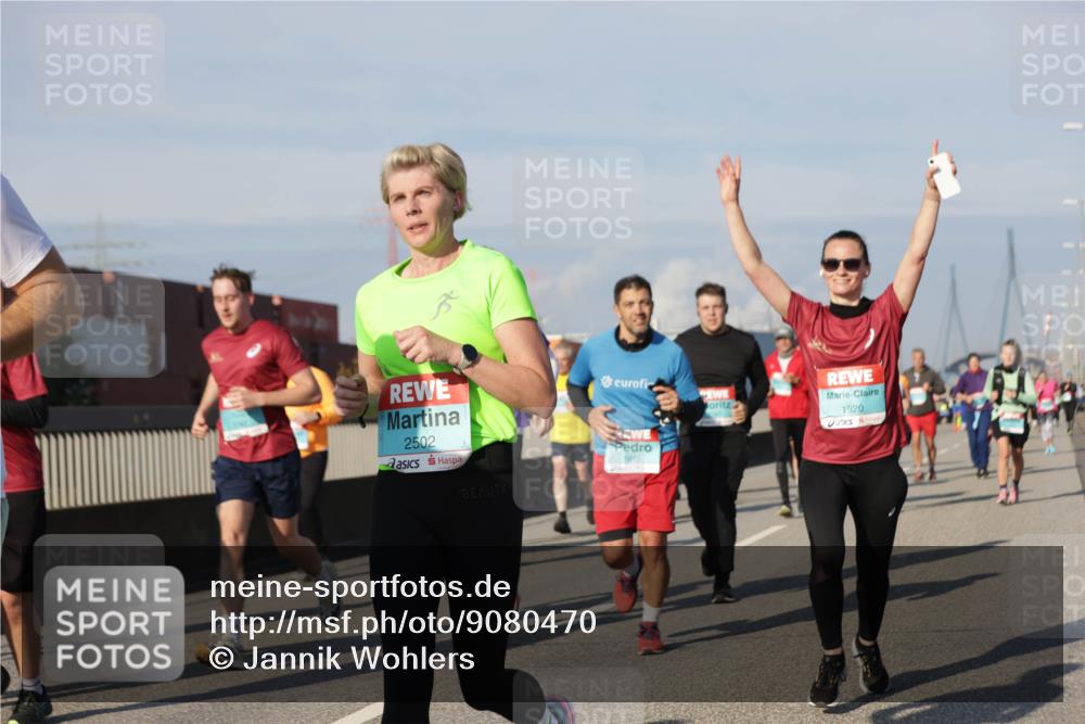 03.10.2025 - Köhlbrandbrückenlauf Jannik Wohlers http://msf.ph/oto/9080470 03.10.2025 10:01:57 Position 3 2502, 1815, 1920 meine-sportfotos.de