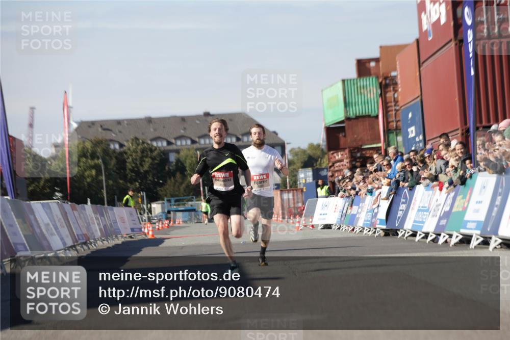 03.10.2025 - Köhlbrandbrückenlauf Jannik Wohlers http://msf.ph/oto/9080474 03.10.2025 12:50:04 Ziel 4035, 6086 meine-sportfotos.de