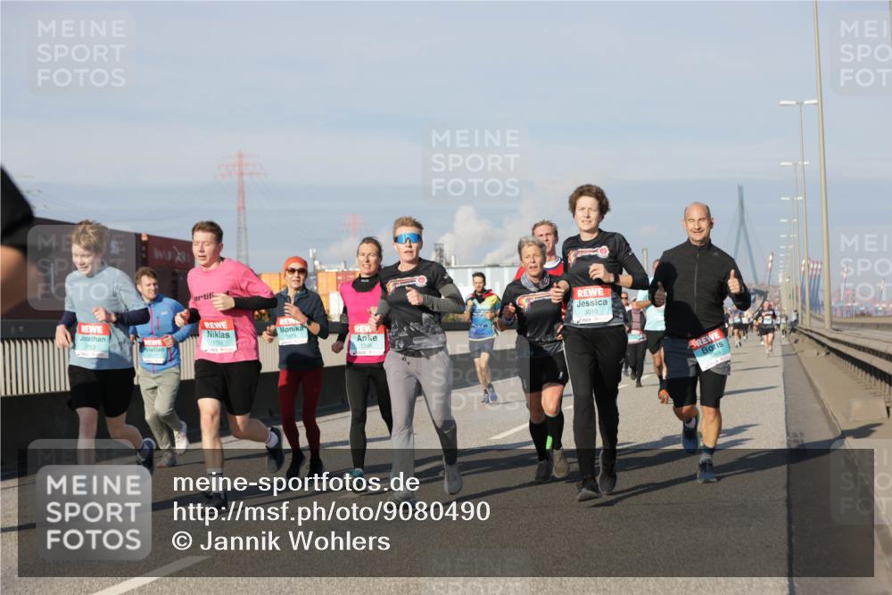 03.10.2025 - Köhlbrandbrückenlauf Jannik Wohlers http://msf.ph/oto/9080490 03.10.2025 09:54:07 Position 3 1755, 1753, 1670, 1355, 3010 meine-sportfotos.de