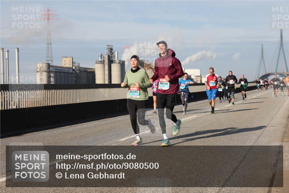 03.10.2025 - Köhlbrandbrückenlauf Lena Gebhardt http://msf.ph/oto/9080500 03.10.2025 10:03:51 Position 2 2310, 1160 meine-sportfotos.de