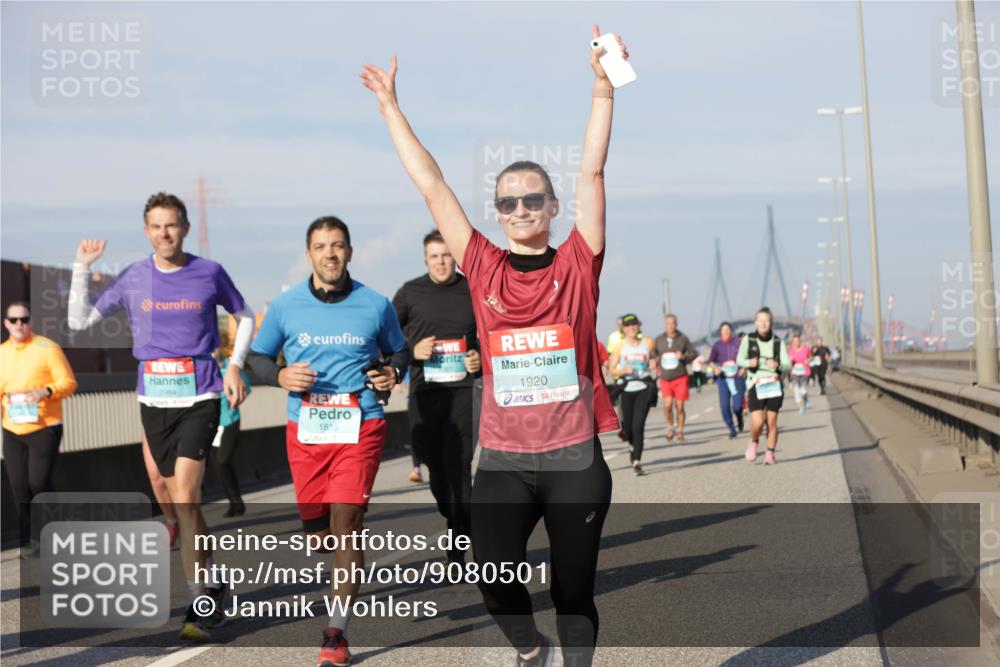 03.10.2025 - Köhlbrandbrückenlauf Jannik Wohlers http://msf.ph/oto/9080501 03.10.2025 10:01:57 Position 3 2984, 1815, 1920 meine-sportfotos.de