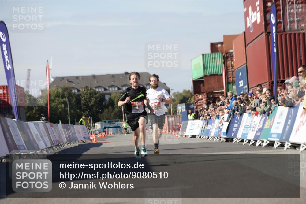 03.10.2025 - Köhlbrandbrückenlauf Jannik Wohlers http://msf.ph/oto/9080510 03.10.2025 12:50:04 Ziel 4035, 6086 meine-sportfotos.de