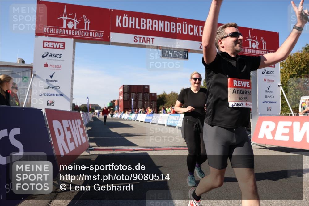 03.10.2025 - Köhlbrandbrückenlauf Lena Gebhardt http://msf.ph/oto/9080514 03.10.2025 13:45:55 Ziel 5327, 5375, 5376, 5860, 6029 meine-sportfotos.de