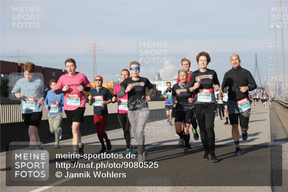03.10.2025 - Köhlbrandbrückenlauf Jannik Wohlers http://msf.ph/oto/9080525 03.10.2025 09:54:07 Position 3 1755, 1753, 1670, 1355, 3010, 3369 meine-sportfotos.de
