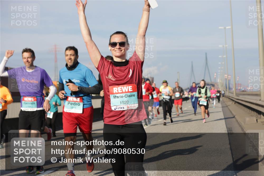 03.10.2025 - Köhlbrandbrückenlauf Jannik Wohlers http://msf.ph/oto/9080530 03.10.2025 10:01:58 Position 3 2984, 1815, 1920 meine-sportfotos.de