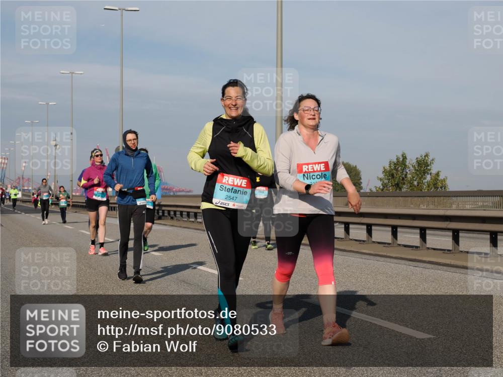 03.10.2025 - Köhlbrandbrückenlauf Fabian Wolf http://msf.ph/oto/9080533 03.10.2025 10:17:35 Position 3 2547 meine-sportfotos.de
