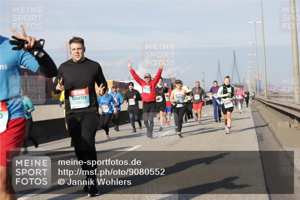 03.10.2025 - Köhlbrandbrückenlauf Jannik Wohlers http://msf.ph/oto/9080552 03.10.2025 10:01:59 Position 3 2361 meine-sportfotos.de