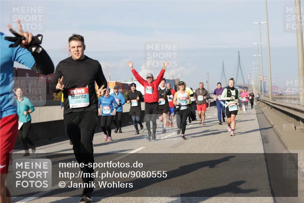 03.10.2025 - Köhlbrandbrückenlauf Jannik Wohlers http://msf.ph/oto/9080555 03.10.2025 10:01:59 Position 3 2361 meine-sportfotos.de
