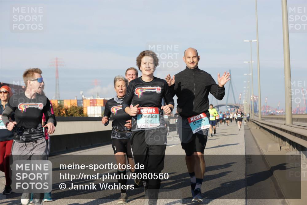 03.10.2025 - Köhlbrandbrückenlauf Jannik Wohlers http://msf.ph/oto/9080560 03.10.2025 09:54:08 Position 3 3010, 3369 meine-sportfotos.de